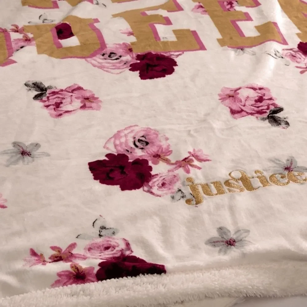 Justice Nap Queen Sherpa Throw‎ Blanket